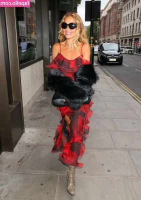 Rita Ora [ rita-ora ] - somethings making me drip like this