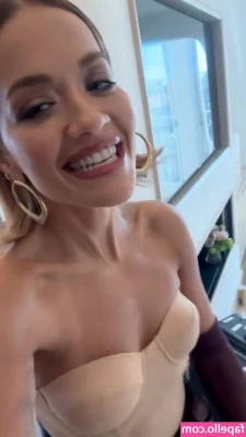 Rita Ora [ rita-ora ] - Do you like my vampy look