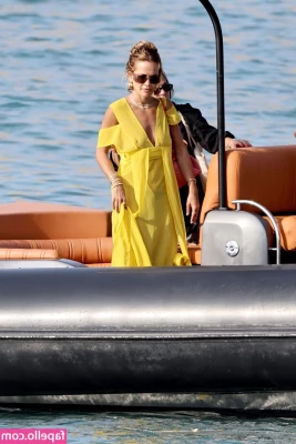 Rita Ora [ rita-ora ] - Mi sento sensuale quando sono pronta per qualcosa di speciale  quando