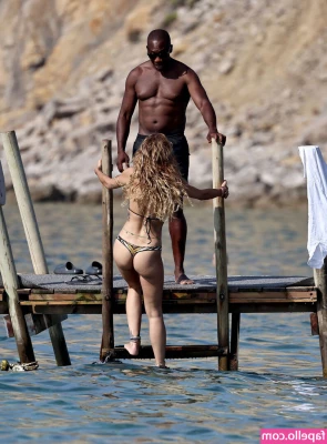 Rita Ora [ rita-ora ] - I like it when they open my ass like this