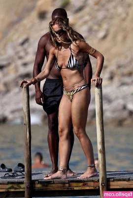 Rita Ora [ rita-ora ] - Would you like to spend the whole night with me