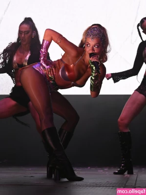Rita Ora [ rita-ora ] - Till you're on your knees shaking 😈
