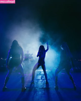 Rita Ora [ rita-ora ] - Finger me please Baby