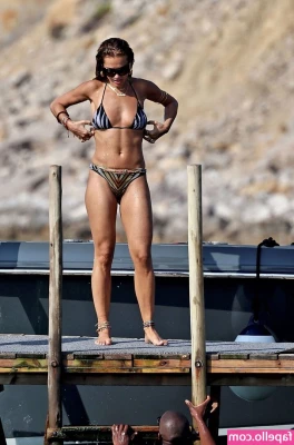 Rita Ora [ rita-ora ] - Lula Farting In A Sexy Black Dress! This might be her gassiest video