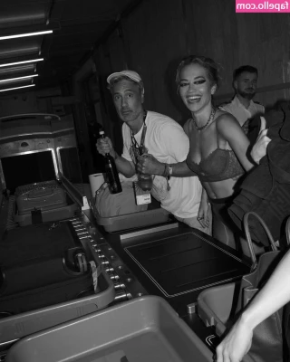 Rita Ora [ rita-ora ] - summer coming to a close