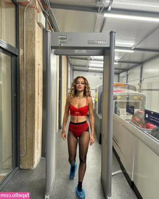 Rita Ora [ rita-ora ] - Of sound mind and cock