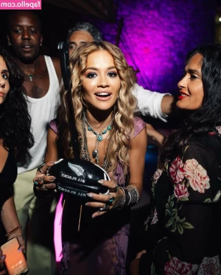 Rita Ora [ rita-ora ] - te gustan mis medias