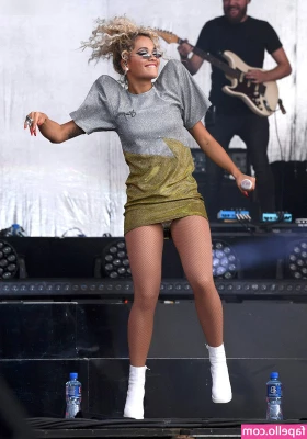 Rita Ora [ rita-ora ] - BTS of today  Ready for a fun practice day tomorrow part 1