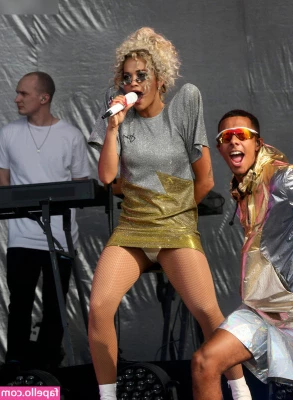 Rita Ora [ rita-ora ] - it s always soo wet