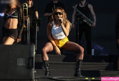 Rita Ora [ rita-ora ] - They LOVE IT when this ASS JUMPS on the DICK just like this