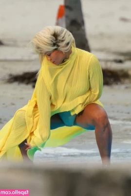 Rita Ora [ rita-ora ] - Come play with me  we ll have a great time   milu69star