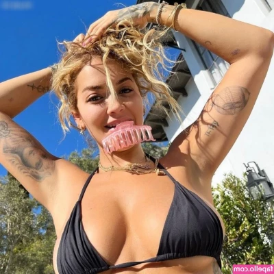 Rita Ora [ rita-ora ] - Who knew girls in jockstraps could be so hot?? 😍