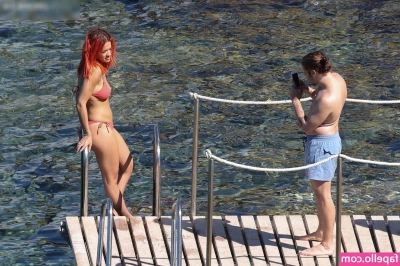 Rita Ora [ rita-ora ] - ...möchtest du gern das komplette Video sehen? 💦 part 1