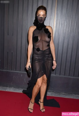 Rita Ora [ rita-ora ] - How about some mom boobs to start your week 😘