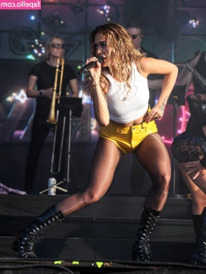 Rita Ora [ rita-ora ] - Don’t you want to see all the cum shoot on my tongue?? Check your