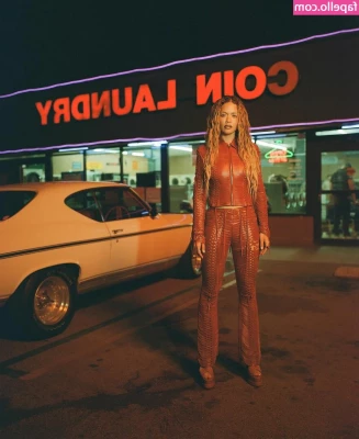Rita Ora [ rita-ora ] - Lemme dance on you