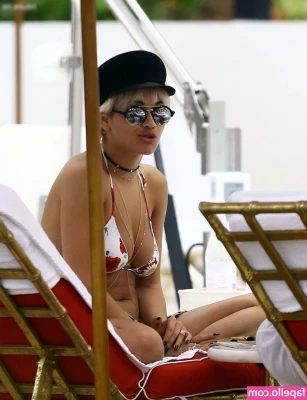Rita Ora [ rita-ora ] - Love getting my cock out in the Starbucks bathroom!