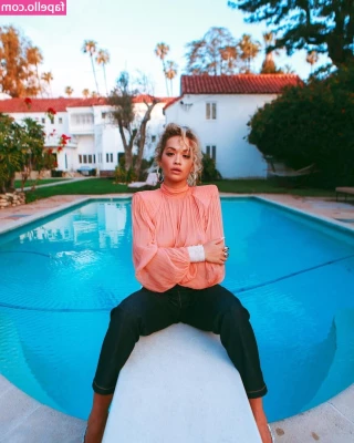 Rita Ora [ rita-ora ] - Who wants too play