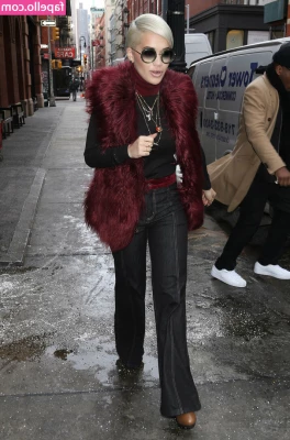 Rita Ora [ rita-ora ] - Today s QOTD part 1