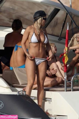 Rita Ora [ rita-ora ] - Tongue tricks  amp  vore