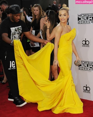 Rita Ora [ rita-ora ] - My looks like a small building to him and he wants to be tinier  That