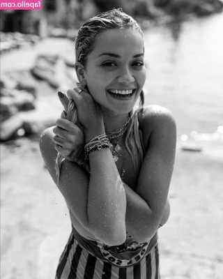 Rita Ora [ rita-ora ] - Whoever likes this post can worship my feet after the gym  it s up to