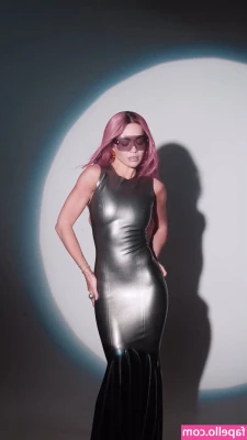 Rita Ora [ rita-ora ] - Who's up to come live today in about 2h?
