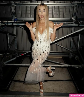 Rita Ora [ rita-ora ] - Throwback to some sexy night time nudes