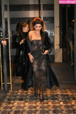 Rita Ora [ rita-ora ] - i have a sexy surprise for whoever Dm's me right now! Do not miss out