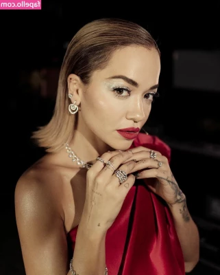 Rita Ora [ rita-ora ] - Báñate conmigo