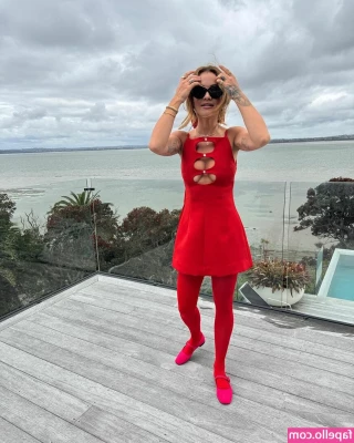 Rita Ora [ rita-ora ] - Posting an quick iPhone snap while I shoot... Four years later... a