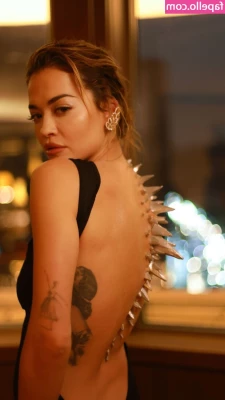 Rita Ora [ rita-ora ] - También puedes obtener contenido exclusivo y PERSONALIZADO  video part 1