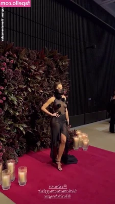 Rita Ora [ rita-ora ] - Wanna just hang out in our underwear