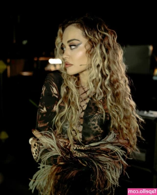 Rita Ora [ rita-ora ] - How deep would you go  xx xx