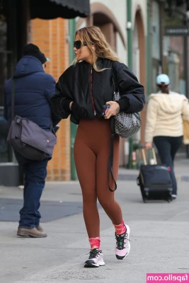 Rita Ora [ rita-ora ] - What s your post shower routine