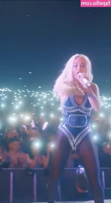 Rita Ora [ rita-ora ] - Y’all have been so quiet this week 😅 everyone ok?