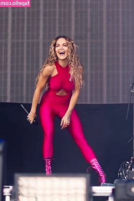 Rita Ora [ rita-ora ] - potential fuck spot
