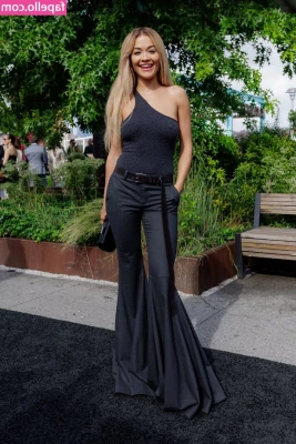 Rita Ora [ rita-ora ] - 100% I want your attention baby 👄😏