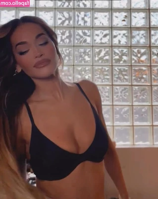 Rita Ora [ rita-ora ] - gamer girl in the wild part 1