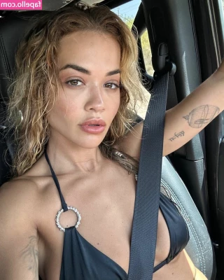 Rita Ora [ rita-ora ] - When you need to moisturize your feet real quick