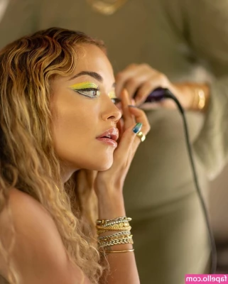 Rita Ora [ rita-ora ] - Muy uen día