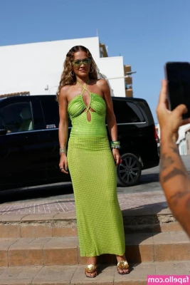 Rita Ora [ rita-ora ] - Who would like to slide their cock between these big fake tits