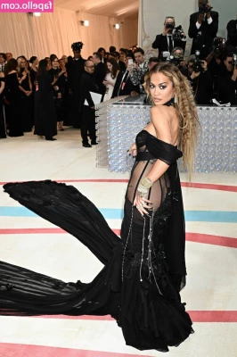 Rita Ora [ rita-ora ] - Save water  take a bath with me