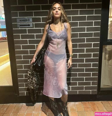 Rita Ora [ rita-ora ] - I m a dirty boy  It s shower time