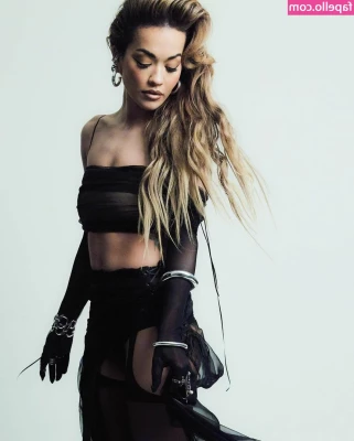 Rita Ora [ rita-ora ] - Spoil me with rose , babe 🌹 🌹1 rose - tip $15 and get from me