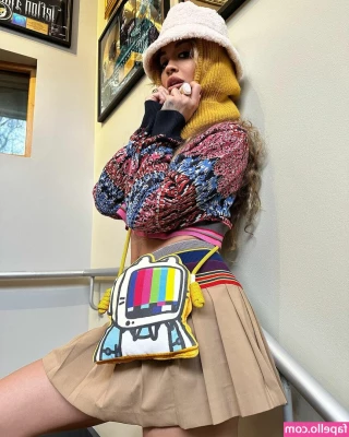 Rita Ora [ rita-ora ] - I sell my panties.   And check your DMs. part 1