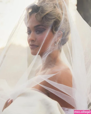Rita Ora [ rita-ora ] - Immagina la tua lingua che passa lentamente su tutto il mio corpo   