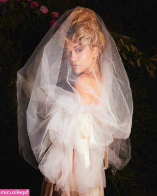 Rita Ora [ rita-ora ] - Being ridiculous instead of working tonight