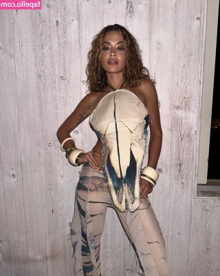Rita Ora [ rita-ora ] - who wanna come make this shii clap