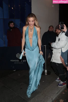Rita Ora [ rita-ora ] - should i spread this thick ass wide for you, sweetie? 😘